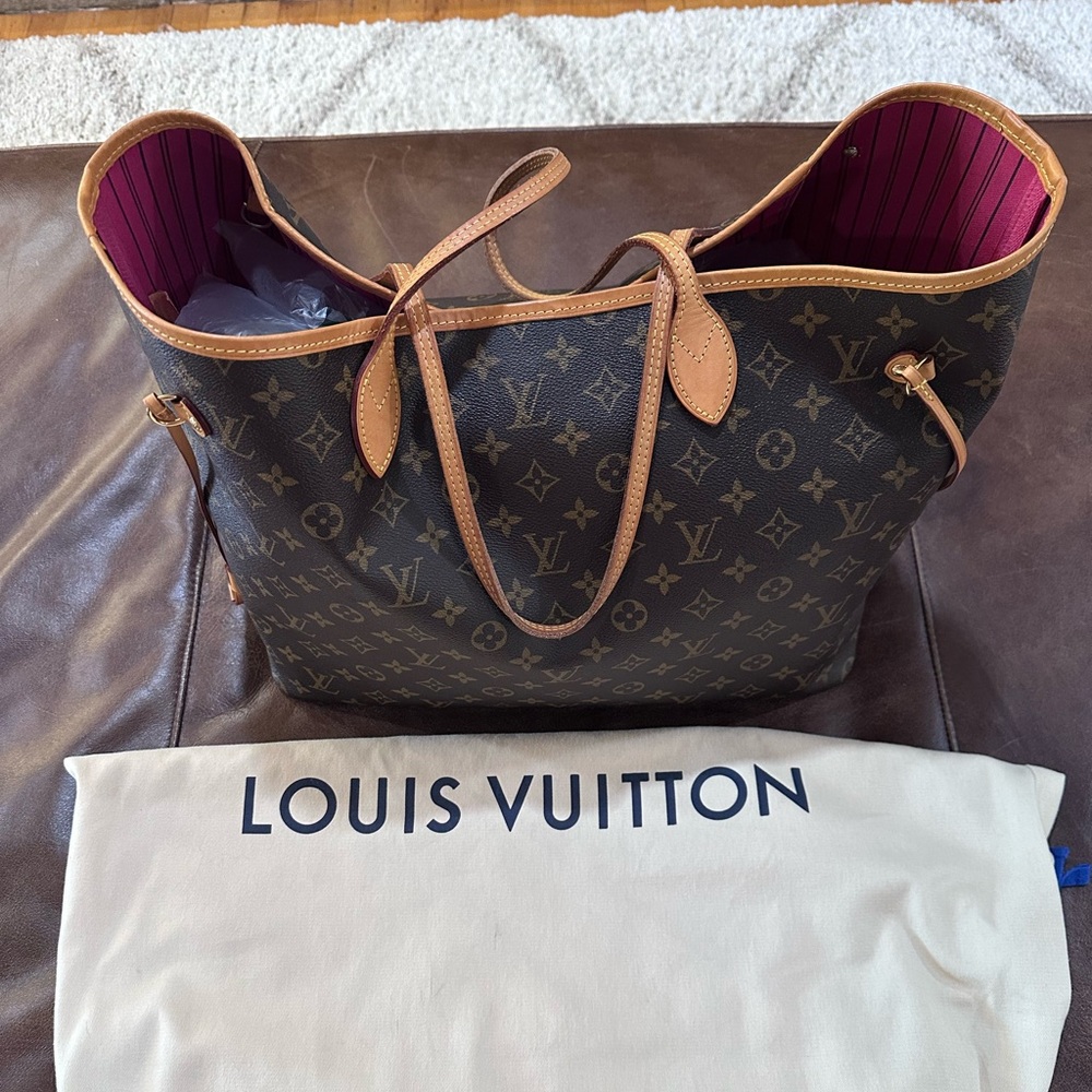 Louis Vuitton Neverfull GM with pivoine interior